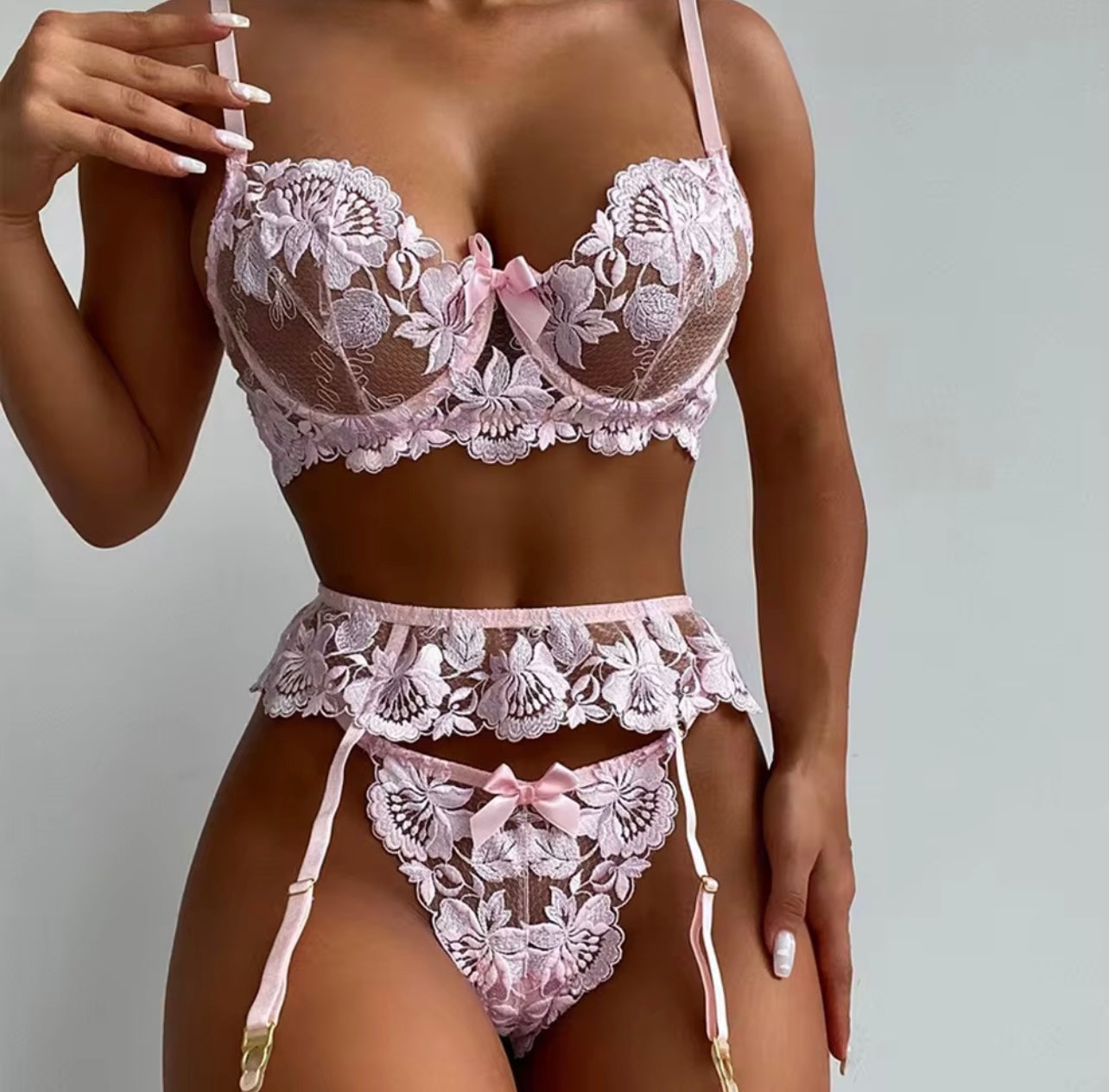 The Rose Milk 3-Piece-Set - Feminine Lingerie
